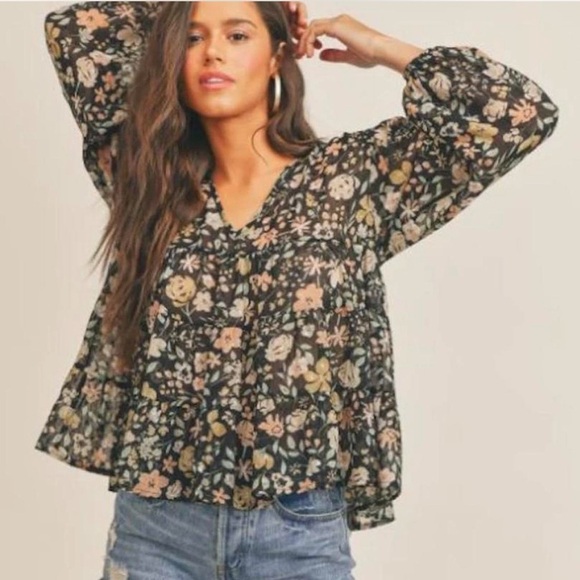 Sadie & Sage Daydreams Floral Blouse Size M - Picture 1 of 10